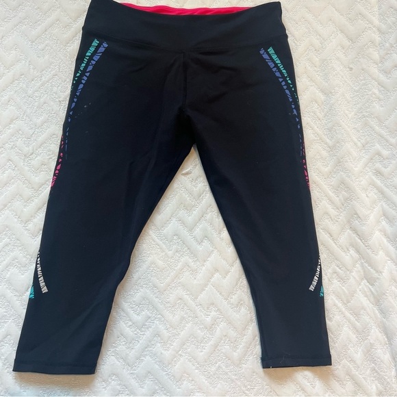Women's Kyodon Black Workout Capris Size L 12-14 - Picture 1 of 6